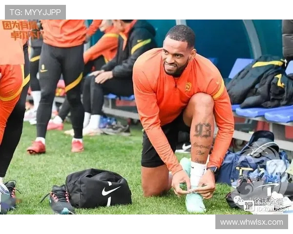 亚自由与飓风队的巅峰对决谁能在这场比赛中笑到最后