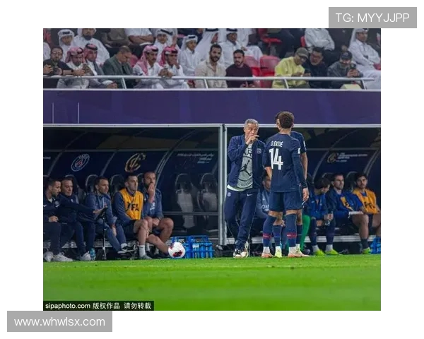 曼联与巴黎次回合精彩集锦回顾激情对决再现经典时刻