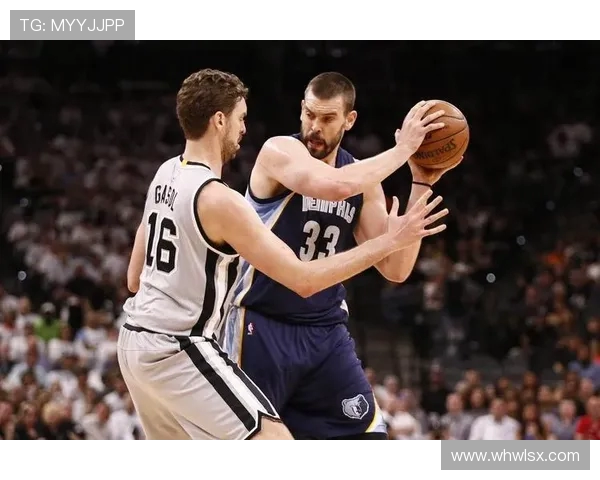 火箭队与灰熊队激战正酣2018年12月17日精彩回顾与分析