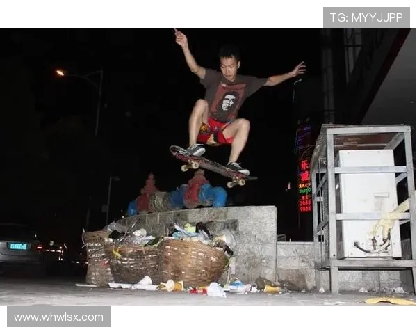 重庆滑板队的耐力挑战与成长之路探索滑板文化的深度与广度 重庆滑板队的耐力挑战与成长之路探索滑板文化的深度与广度